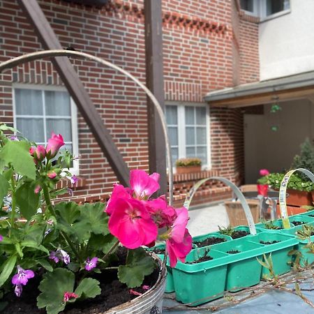 Pension Zum Blumchen Schwerin  Bagian luar foto