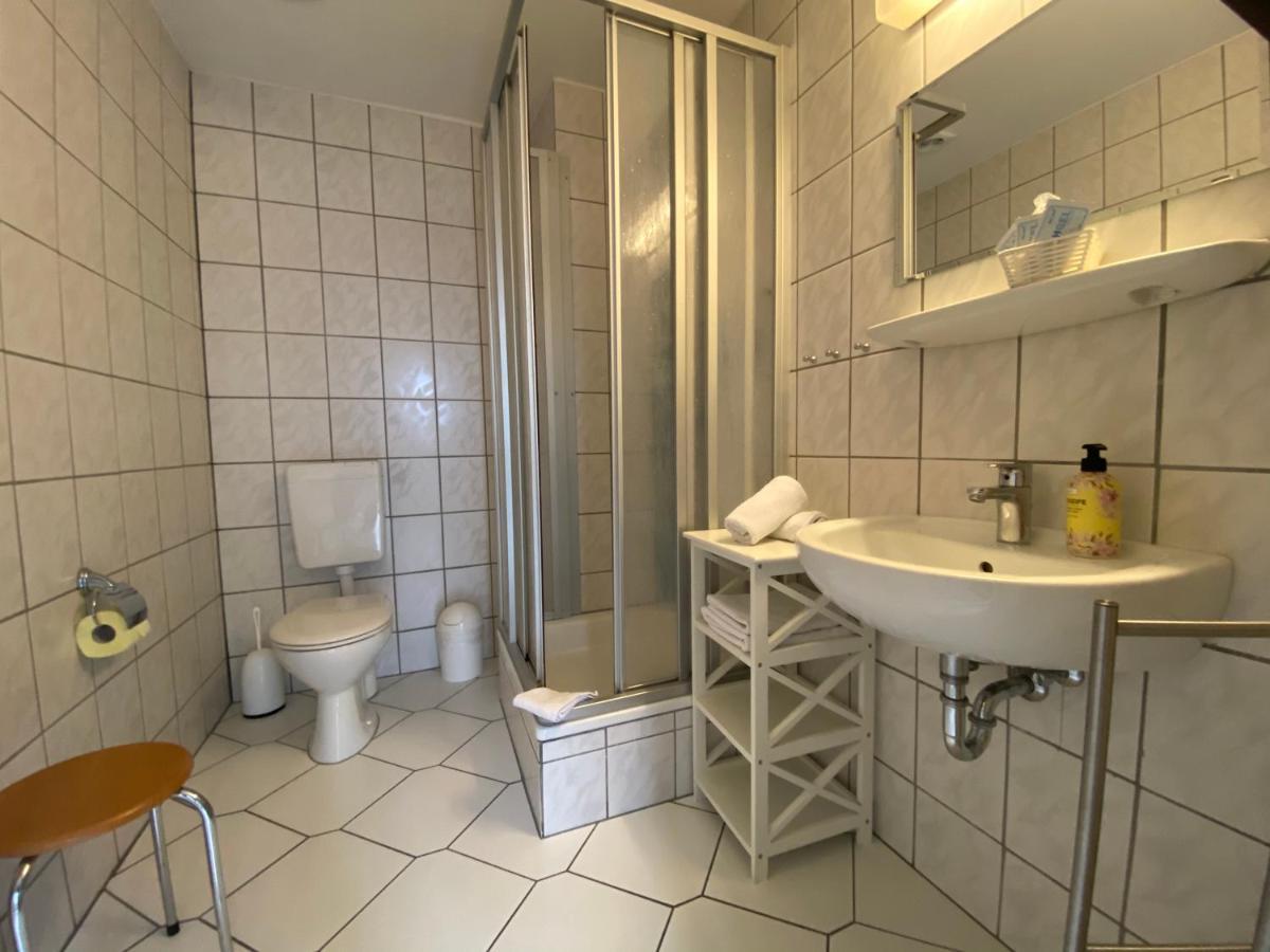 Pension Zum Blumchen Schwerin  Bagian luar foto