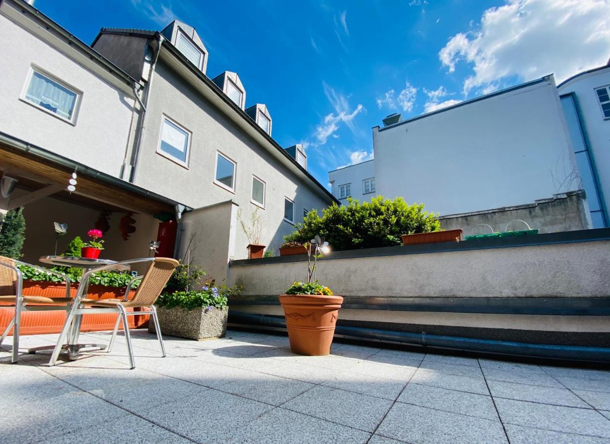 Pension Zum Blumchen Schwerin  Bagian luar foto
