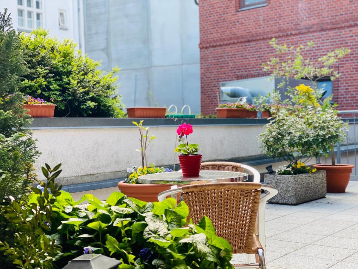 Pension Zum Blumchen Schwerin  Bagian luar foto