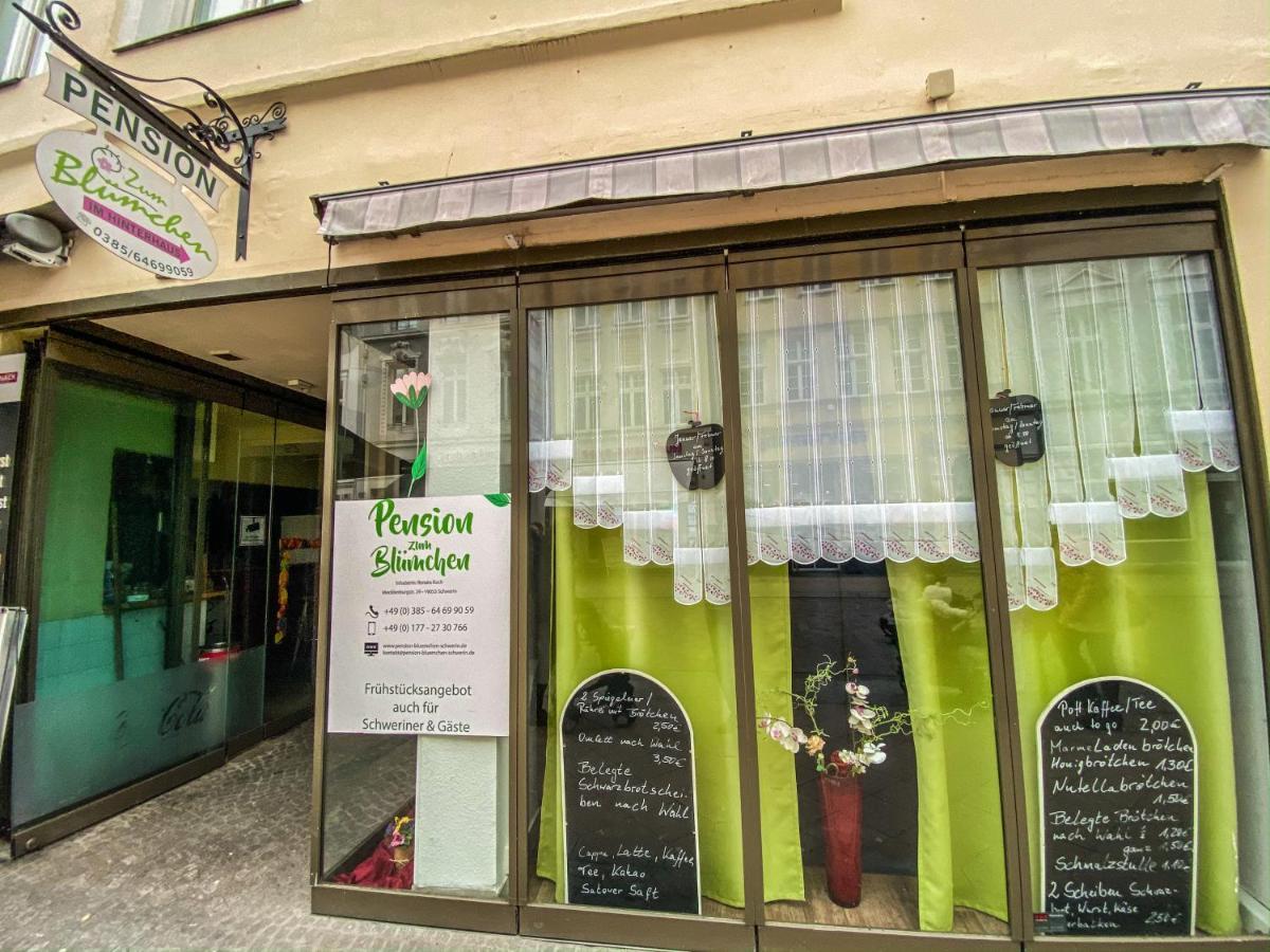 Pension Zum Blumchen Schwerin  Bagian luar foto